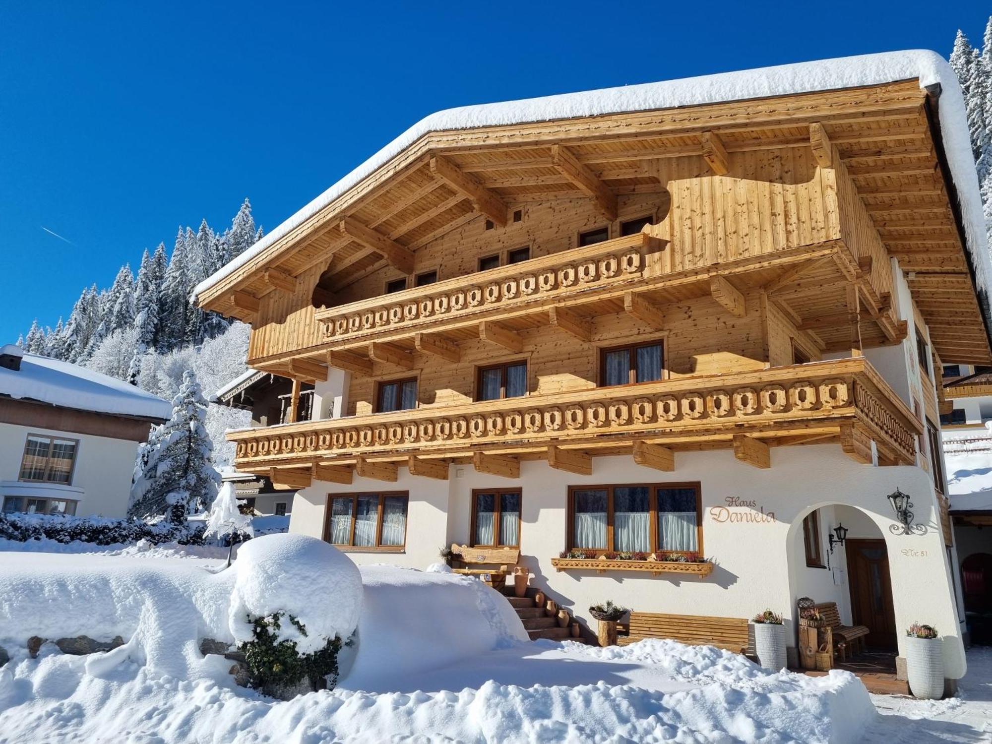 ゲルロスHaus Danielaアパートメント エクステリア 写真
